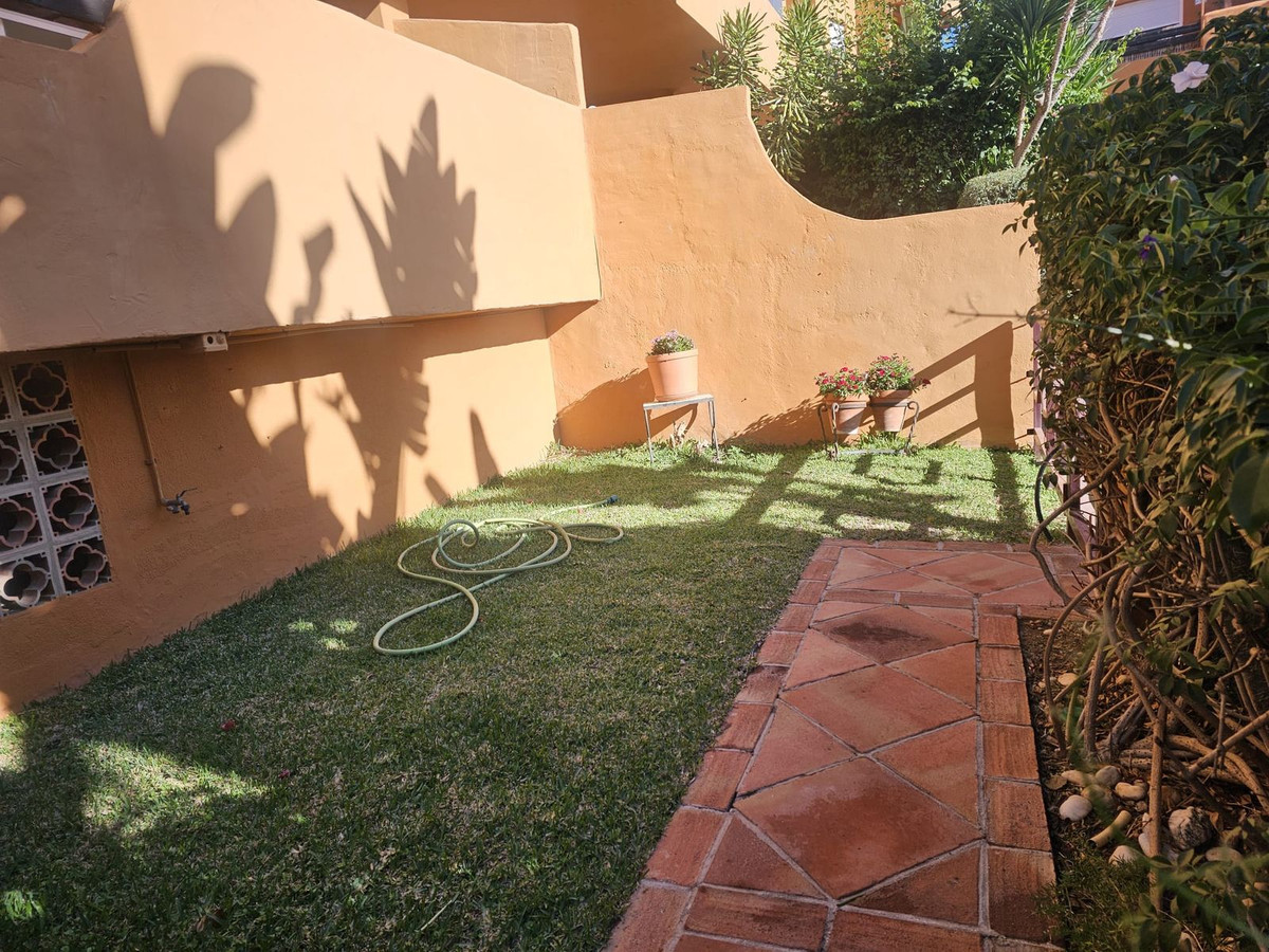 Se vende Apartamento Planta Baja de 3 dormitorios en Costa Del Sol, Málaga, España