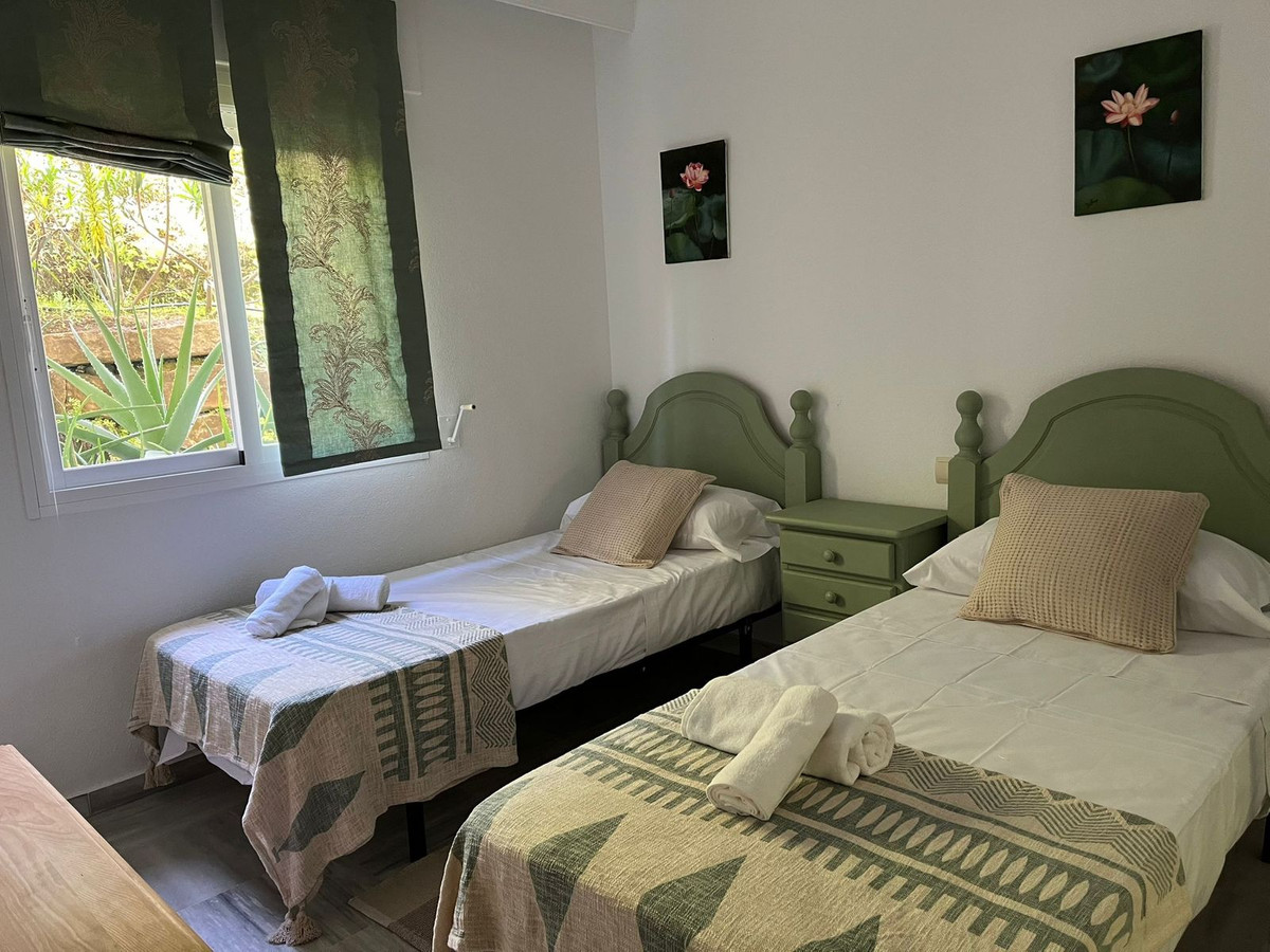 2 Bed Apartment for sale in Marbella Costa Del Sol, Málaga, Spain