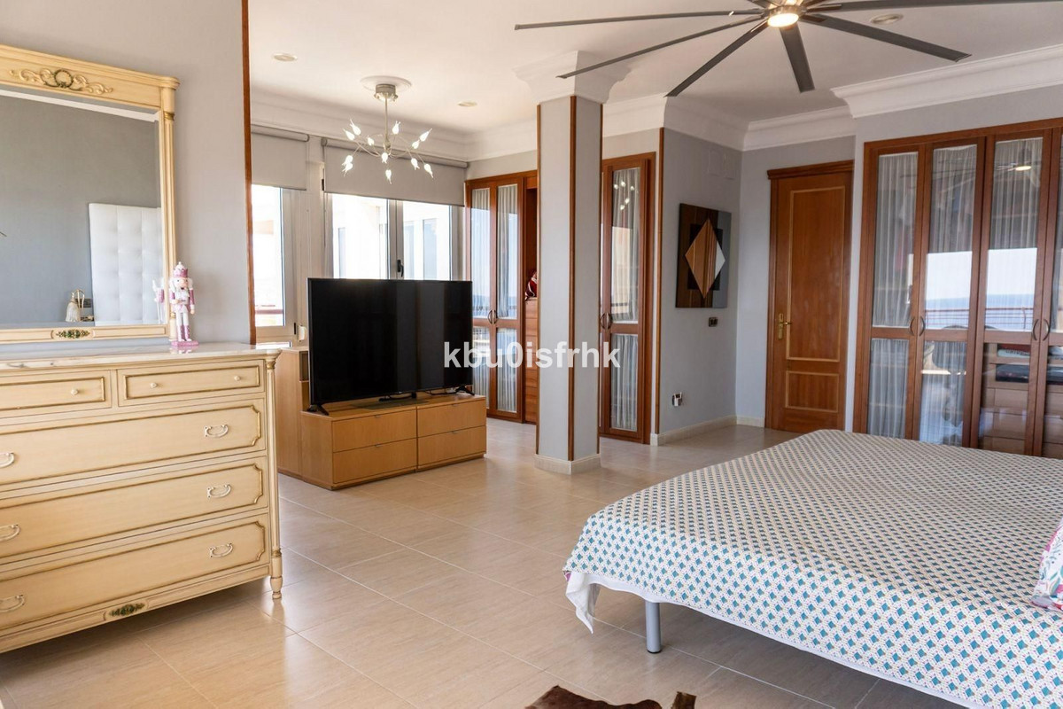 6 Bed Apartment for sale in Benidorm Costa Blanca, Alicante, Spain