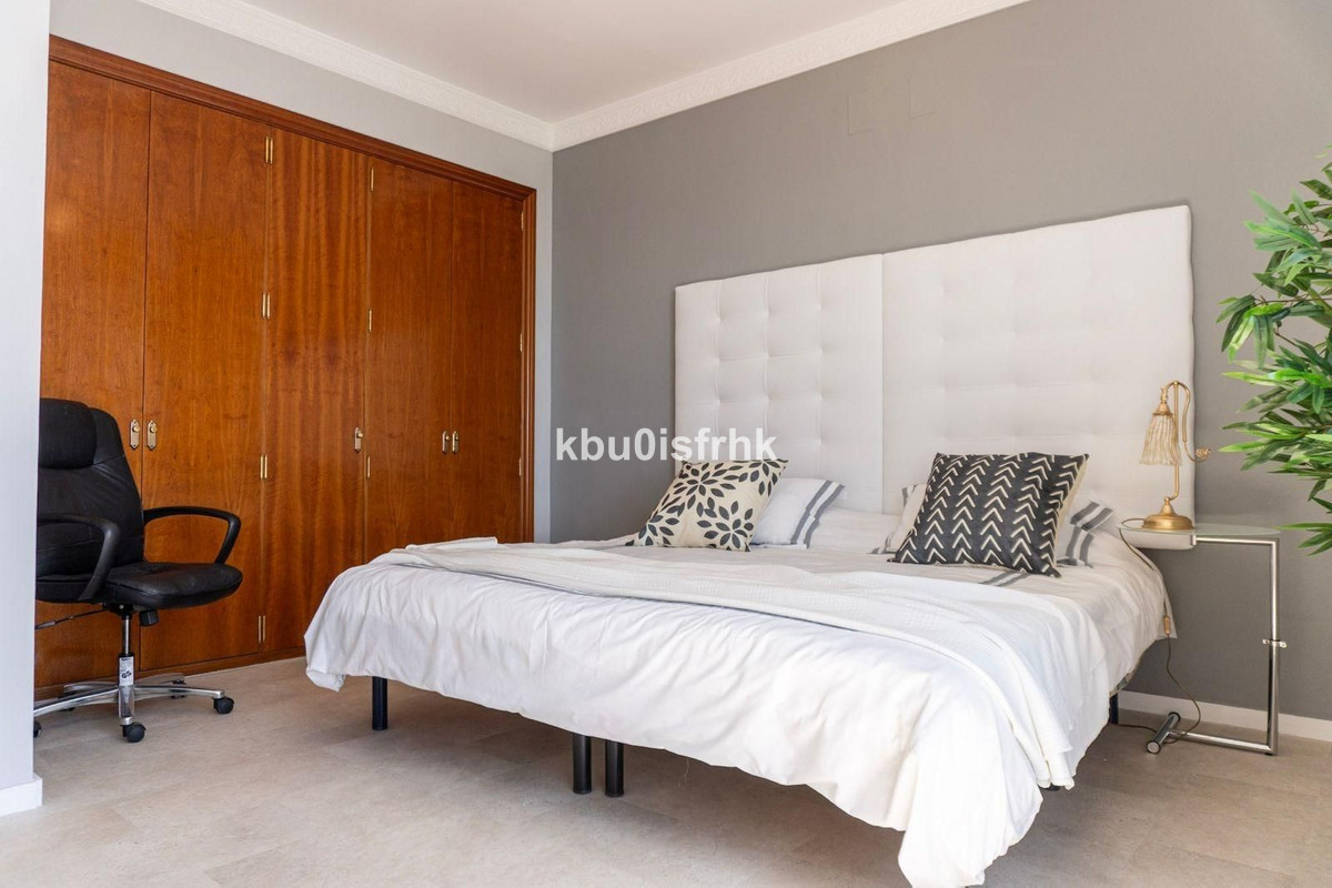 6 Bed Apartment for sale in Benidorm Costa Blanca, Alicante, Spain