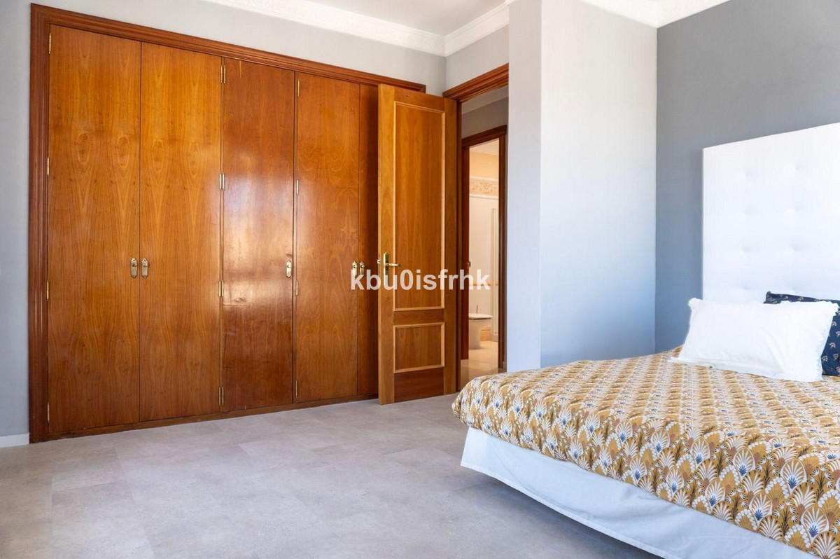 6 Bed Apartment for sale in Benidorm Costa Blanca, Alicante, Spain