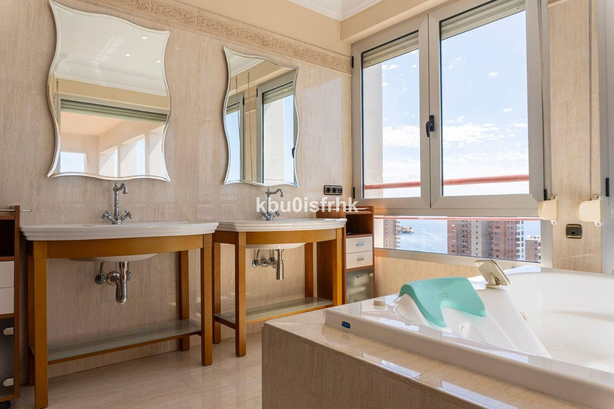 6 Bed Apartment for sale in Benidorm Costa Blanca, Alicante, Spain