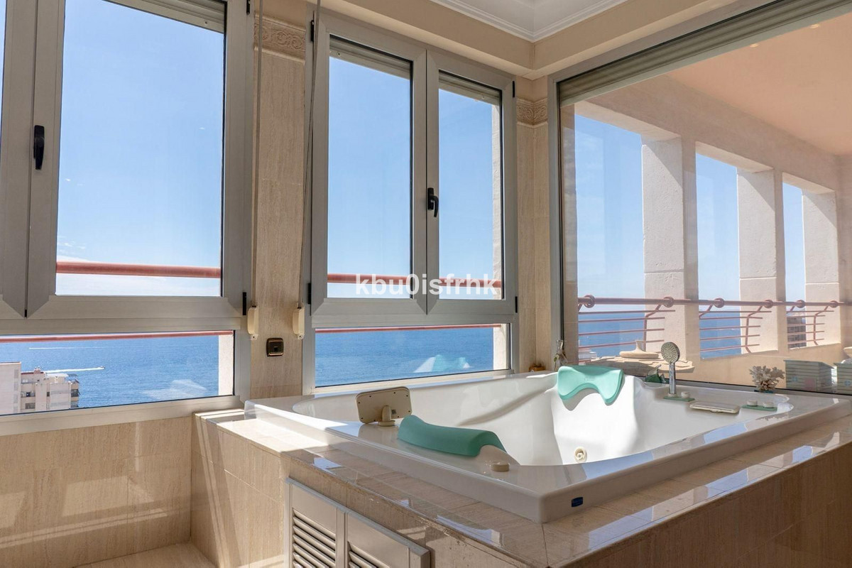 6 Bed Apartment for sale in Benidorm Costa Blanca, Alicante, Spain