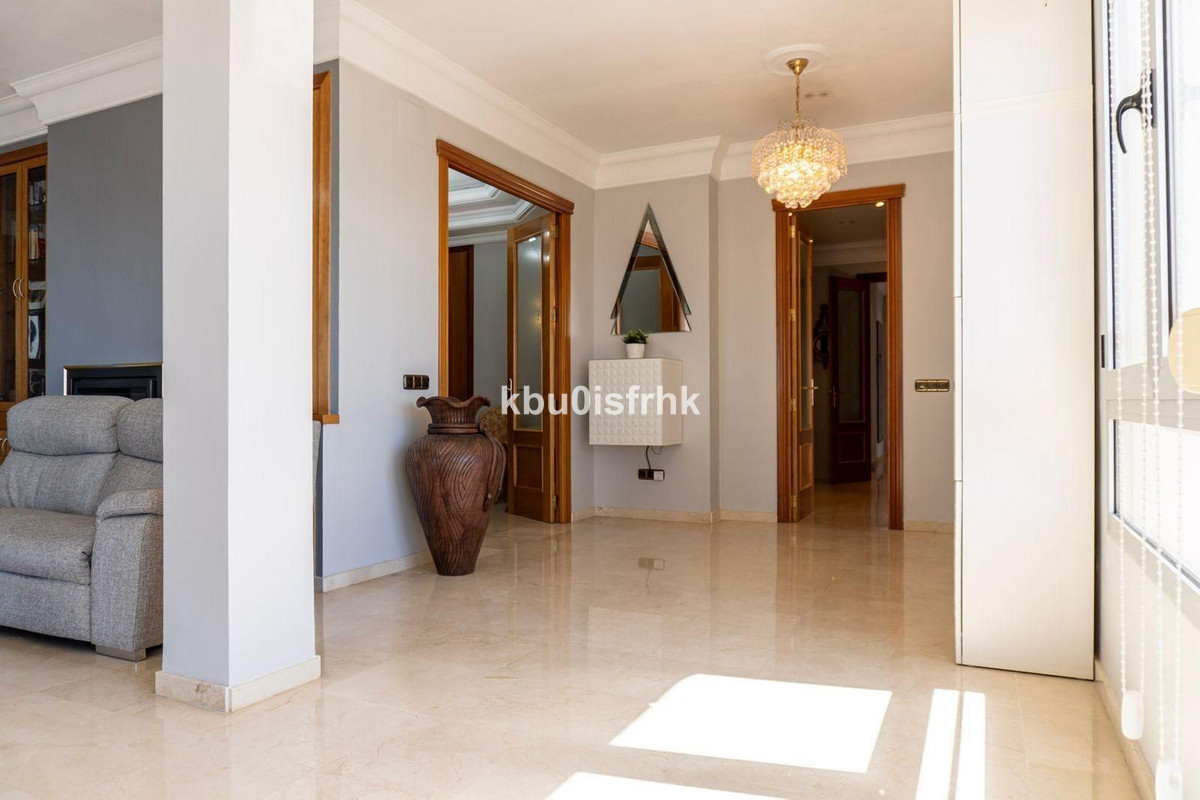 6 Bed Apartment for sale in Benidorm Costa Blanca, Alicante, Spain