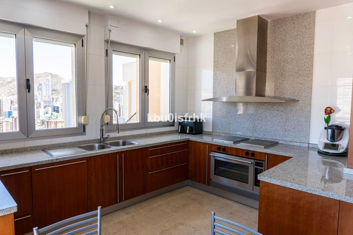 6 Bed Apartment for sale in Benidorm Costa Blanca, Alicante, Spain