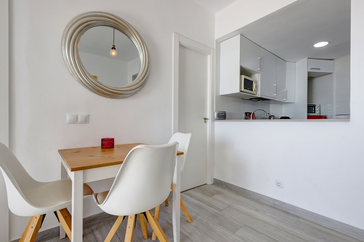 1 Bed Apartment for sale in Benalmadena Costa Costa Del Sol, Málaga, Spain