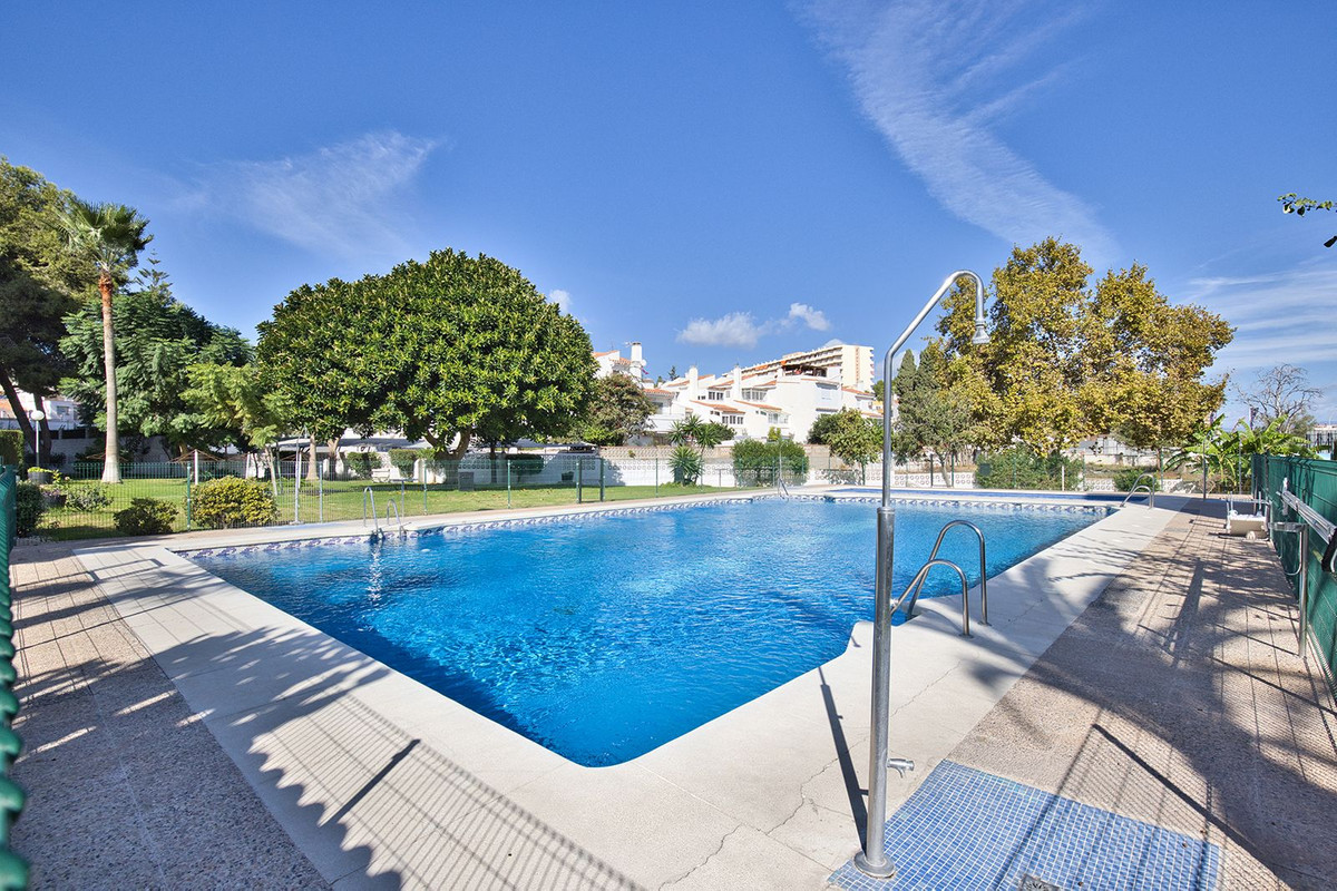 1 Bed Apartment for sale in Benalmadena Costa Costa Del Sol, Málaga, Spain