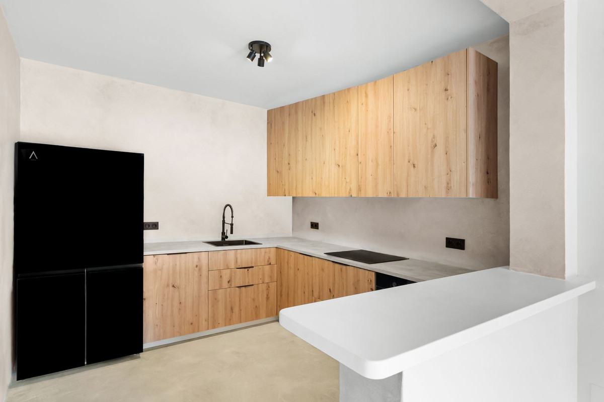 2 Bed Apartment for sale in Calahonda Costa Del Sol, Málaga, Spain