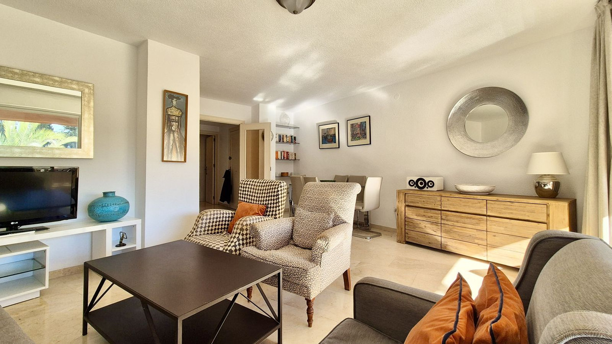 3 Bed Apartment for sale in Marbella Costa Del Sol, Málaga, Spain