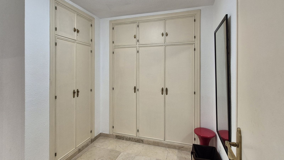 3 Bed Apartment for sale in Marbella Costa Del Sol, Málaga, Spain