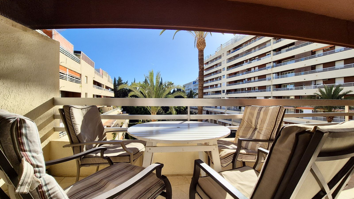 3 Bed Apartment for sale in Marbella Costa Del Sol, Málaga, Spain