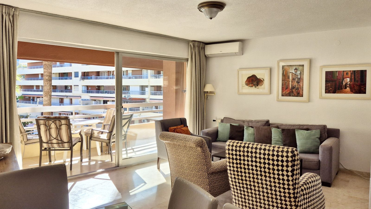 3 Bed Apartment for sale in Marbella Costa Del Sol, Málaga, Spain