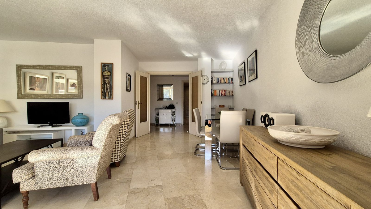 3 Bed Apartment for sale in Marbella Costa Del Sol, Málaga, Spain