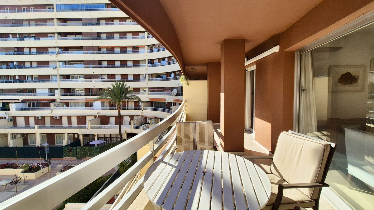 3 Bed Apartment for sale in Marbella Costa Del Sol, Málaga, Spain