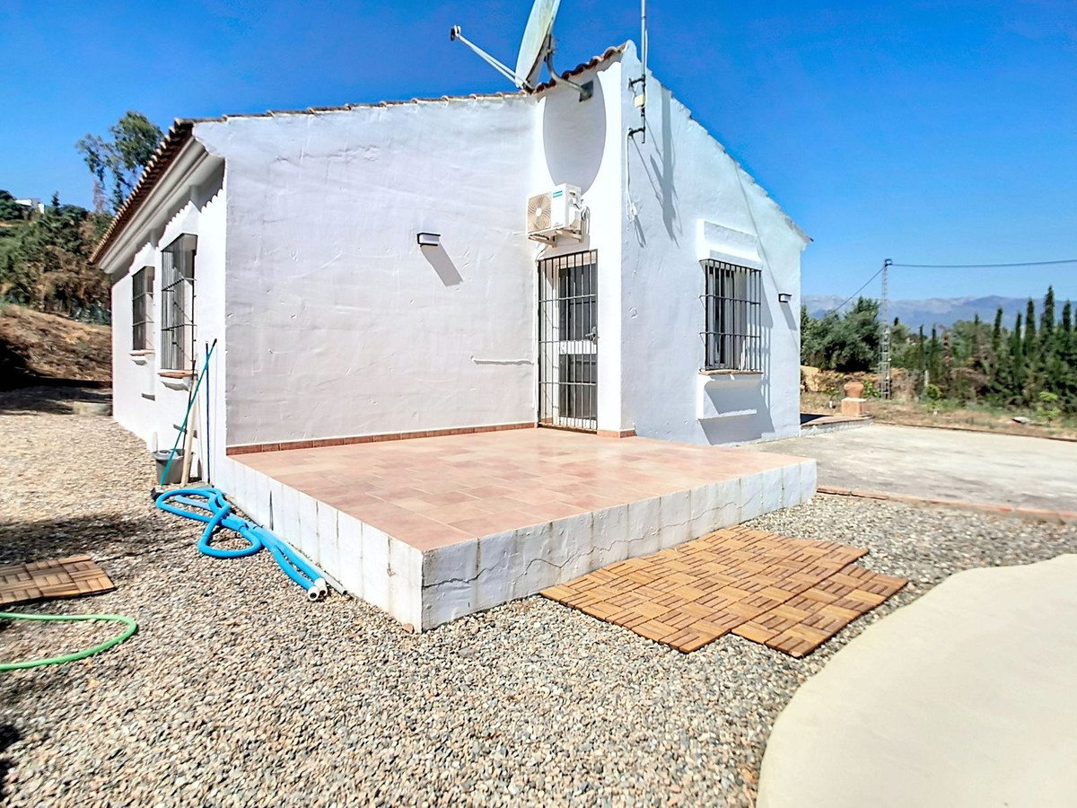 2 Bed Townhouse for sale in Coín Costa Del Sol, Málaga, Spain