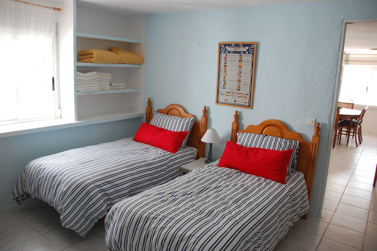 Se vende Pareada de 4 dormitorios en Costa Del Sol, Málaga, España