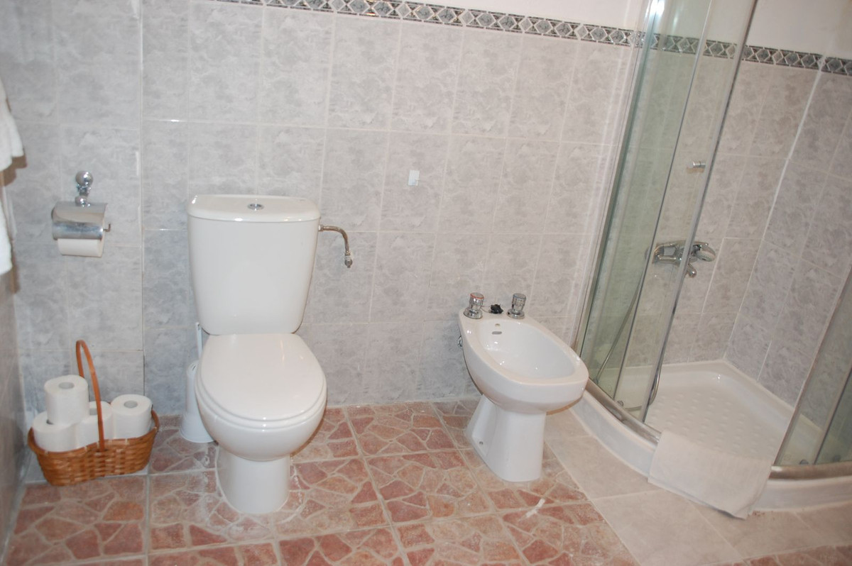 Se vende Pareada de 4 dormitorios en Costa Del Sol, Málaga, España