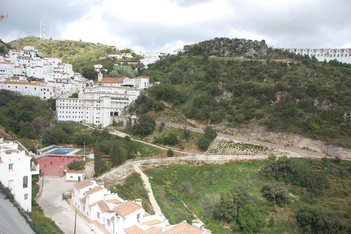Se vende Pareada de 4 dormitorios en Costa Del Sol, Málaga, España