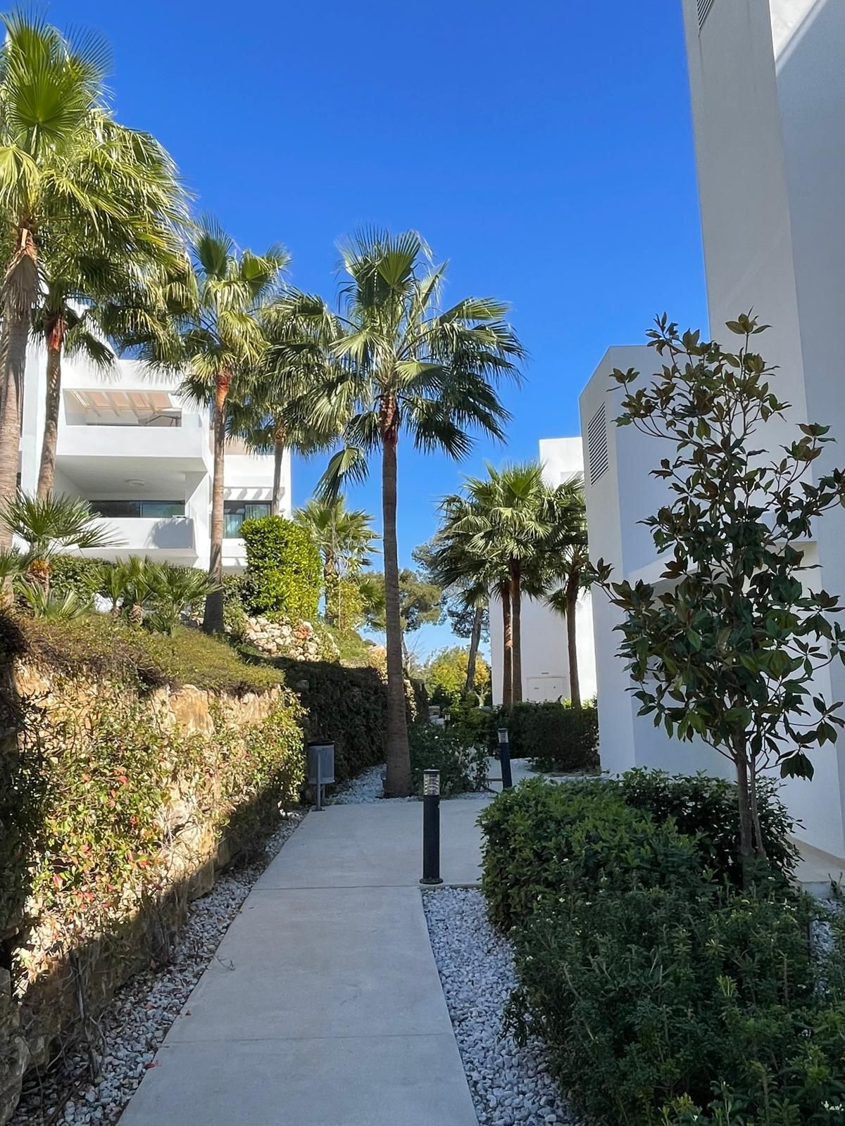 2 Bed Apartment for sale in Atalaya Costa Del Sol, Málaga, Spain