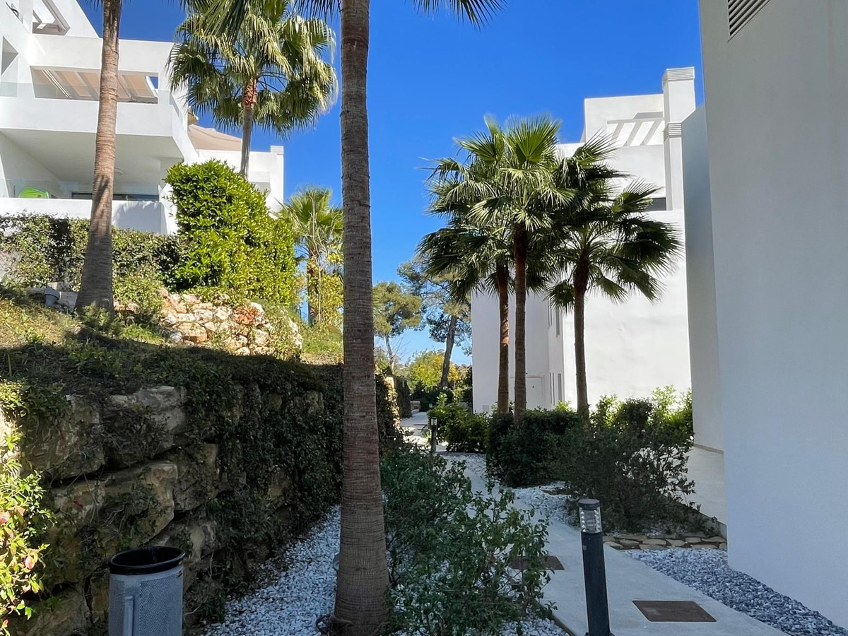 2 Bed Apartment for sale in Atalaya Costa Del Sol, Málaga, Spain