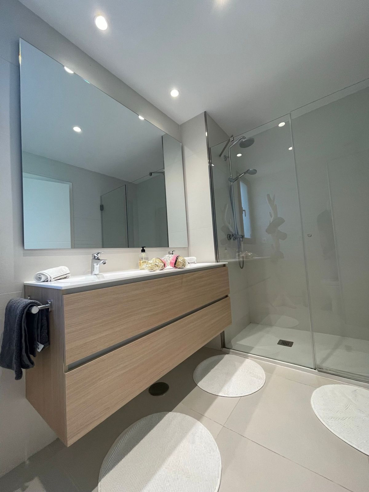 2 Bed Apartment for sale in Atalaya Costa Del Sol, Málaga, Spain