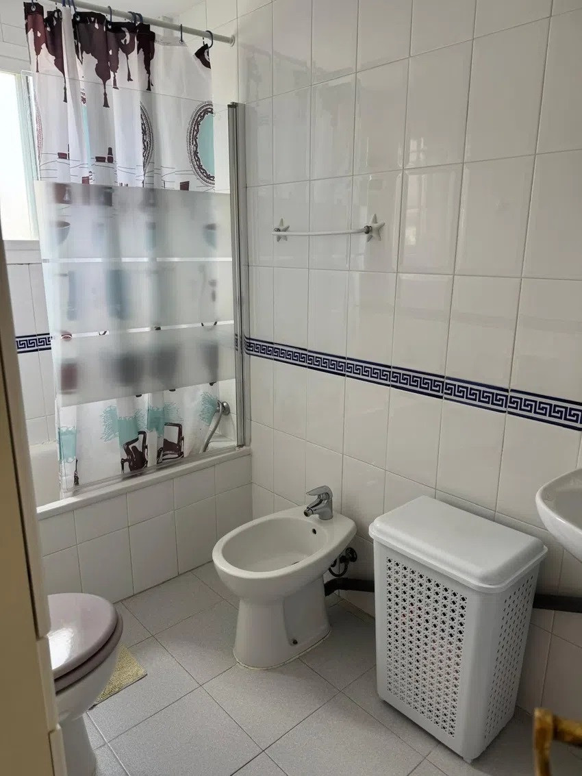 Se vende Apartamento Planta Media de 3 dormitorios en Costa Del Sol, Málaga, España