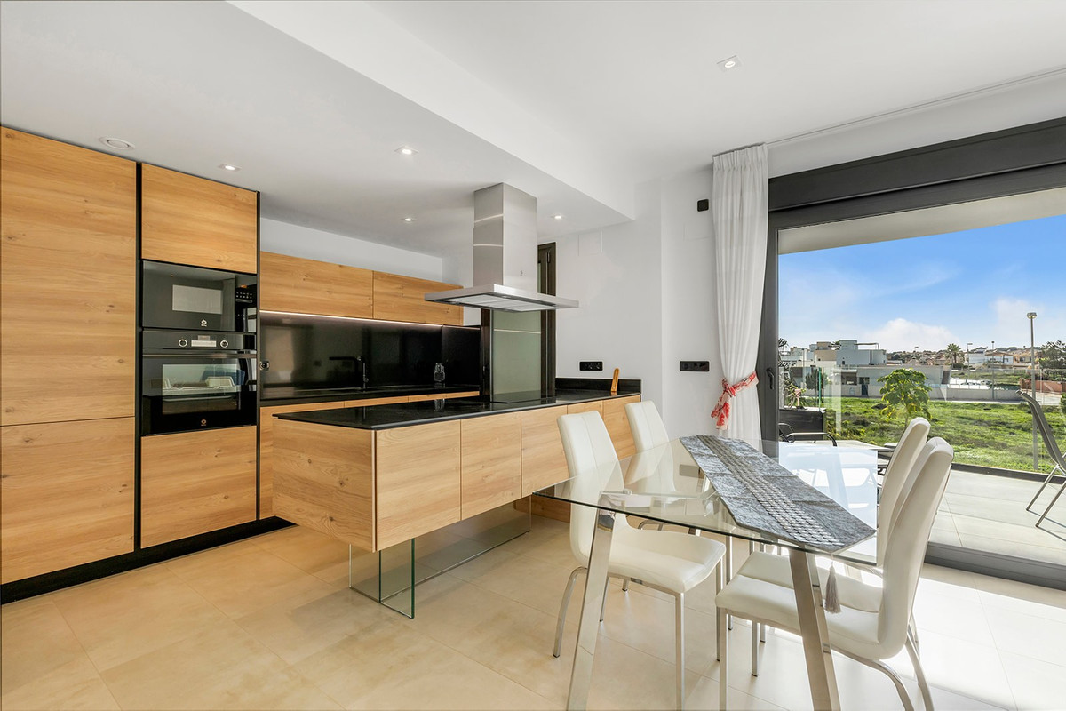 Se vende Apartamento Planta Baja de 2 dormitorios en Costa Blanca, Alicante, España