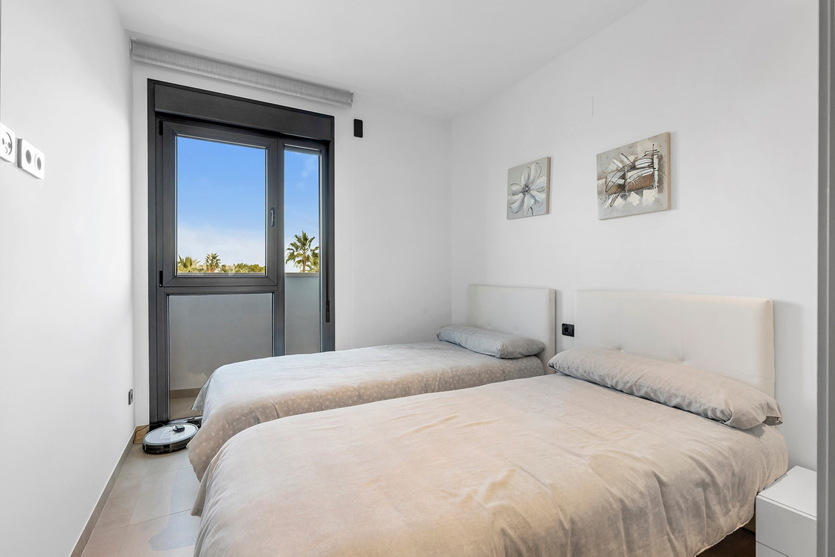 Se vende Apartamento Planta Baja de 2 dormitorios en Costa Blanca, Alicante, España
