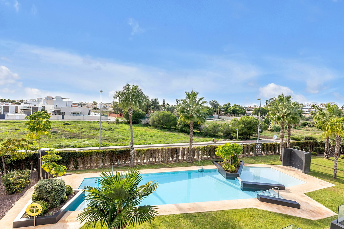 Se vende Apartamento Planta Baja de 2 dormitorios en Costa Blanca, Alicante, España