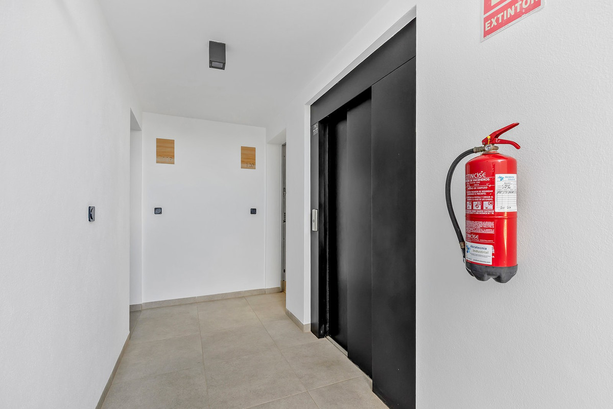 Se vende Apartamento Planta Baja de 2 dormitorios en Costa Blanca, Alicante, España