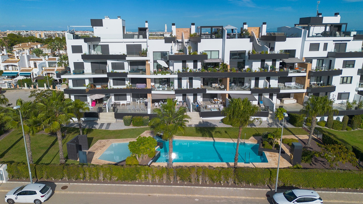 Se vende Apartamento Planta Baja de 2 dormitorios en Costa Blanca, Alicante, España