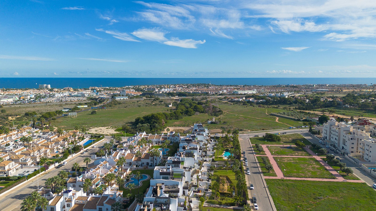 Se vende Apartamento Planta Baja de 2 dormitorios en Costa Blanca, Alicante, España
