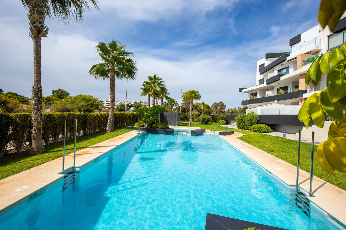 Se vende Apartamento Planta Baja de 2 dormitorios en Costa Blanca, Alicante, España