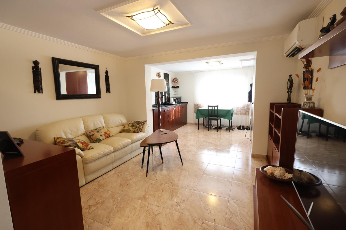 5 Bed Townhouse for sale in Torrevieja Costa Blanca, Alicante, Spain