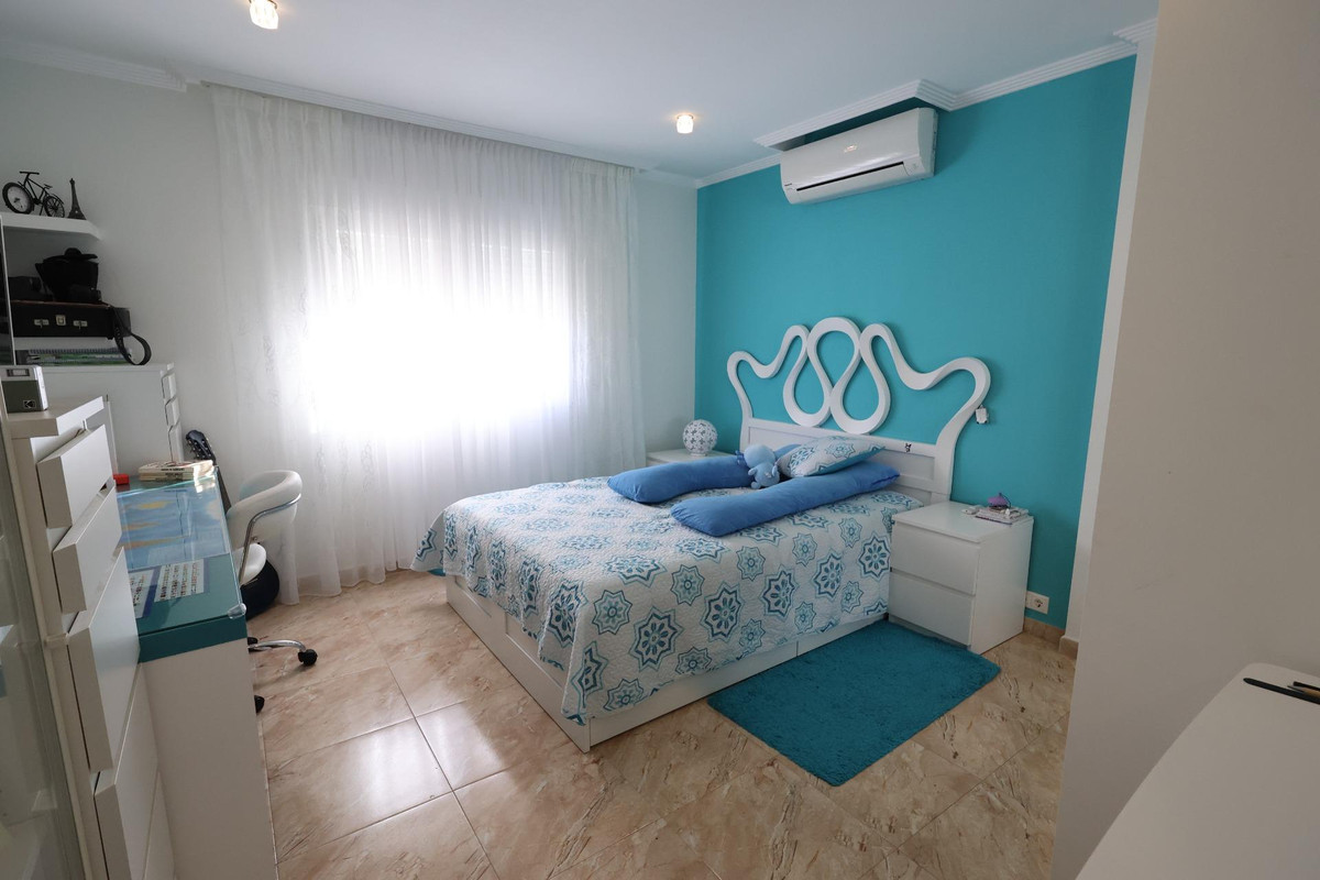 5 Bed Townhouse for sale in Torrevieja Costa Blanca, Alicante, Spain