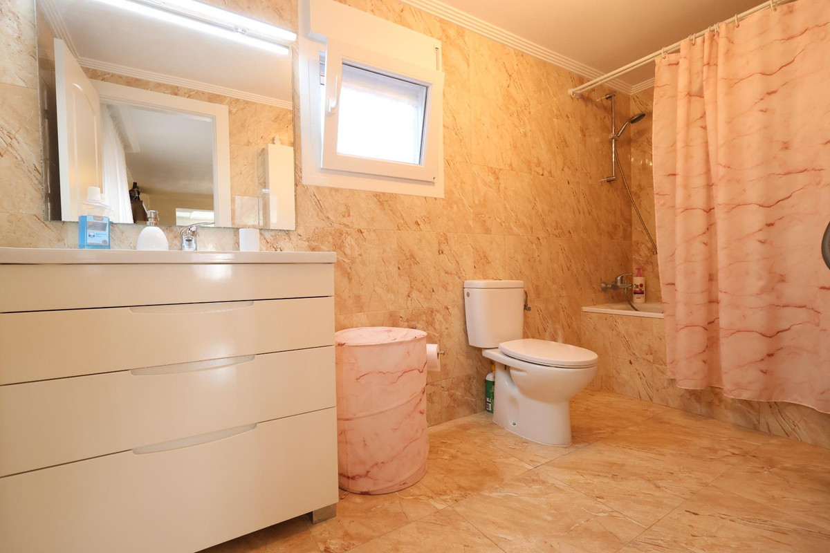 5 Bed Townhouse for sale in Torrevieja Costa Blanca, Alicante, Spain