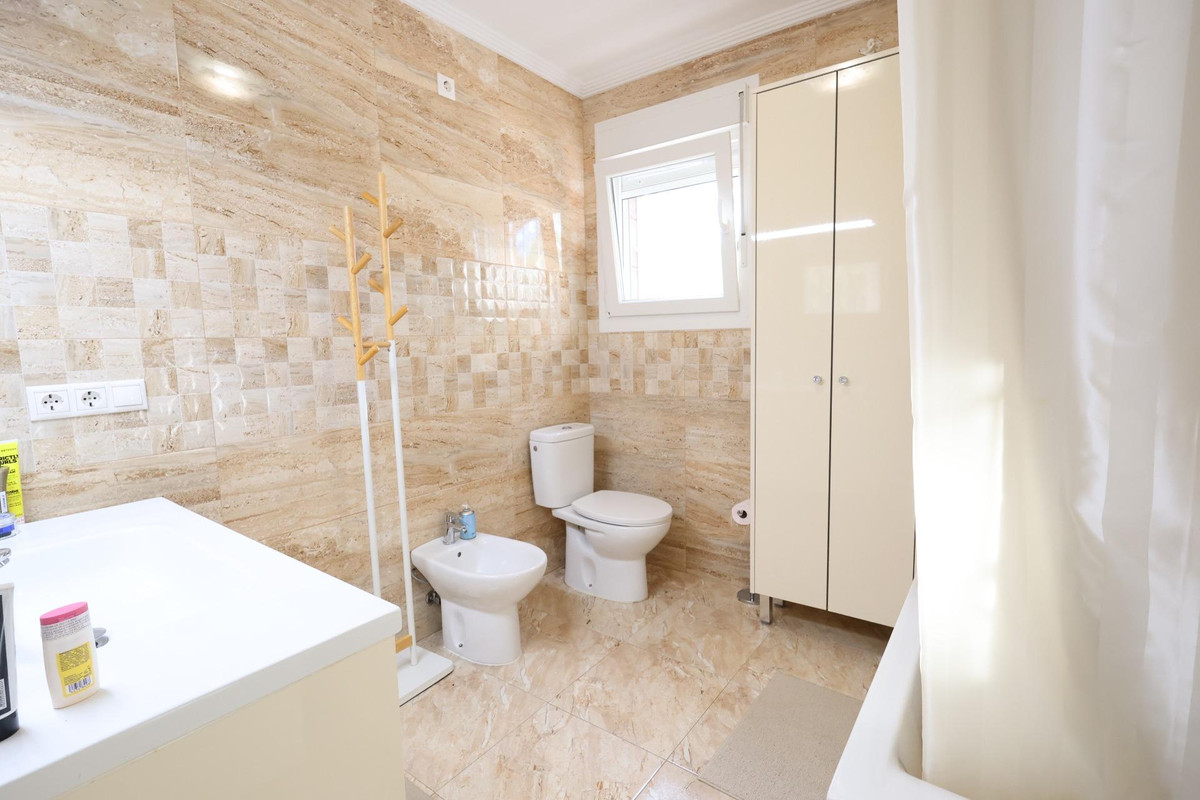 5 Bed Townhouse for sale in Torrevieja Costa Blanca, Alicante, Spain
