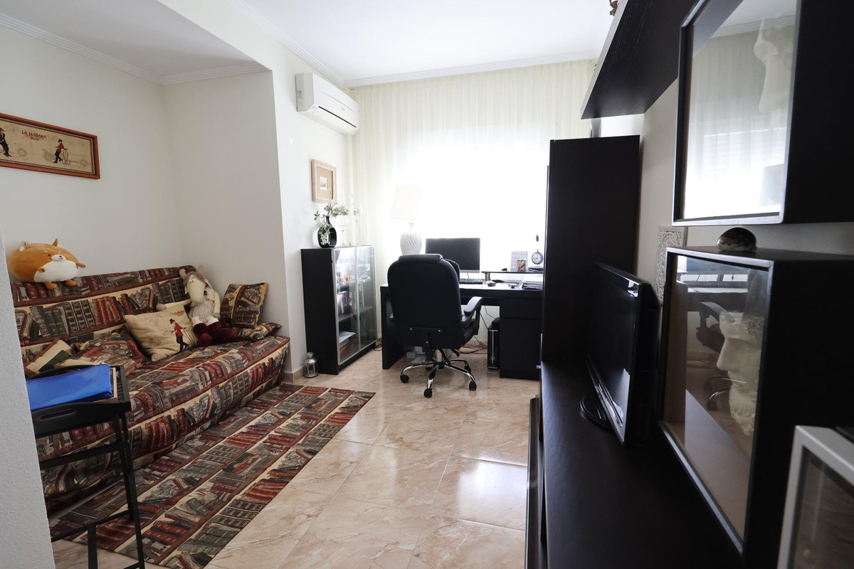 5 Bed Townhouse for sale in Torrevieja Costa Blanca, Alicante, Spain