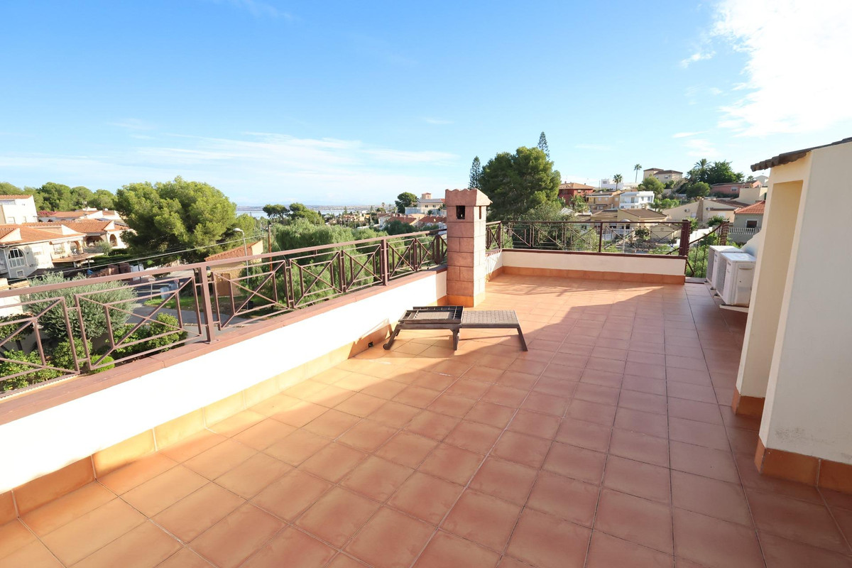 5 Bed Townhouse for sale in Torrevieja Costa Blanca, Alicante, Spain