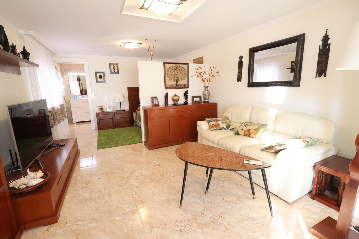 5 Bed Townhouse for sale in Torrevieja Costa Blanca, Alicante, Spain