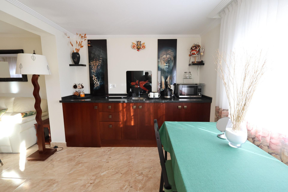 5 Bed Townhouse for sale in Torrevieja Costa Blanca, Alicante, Spain