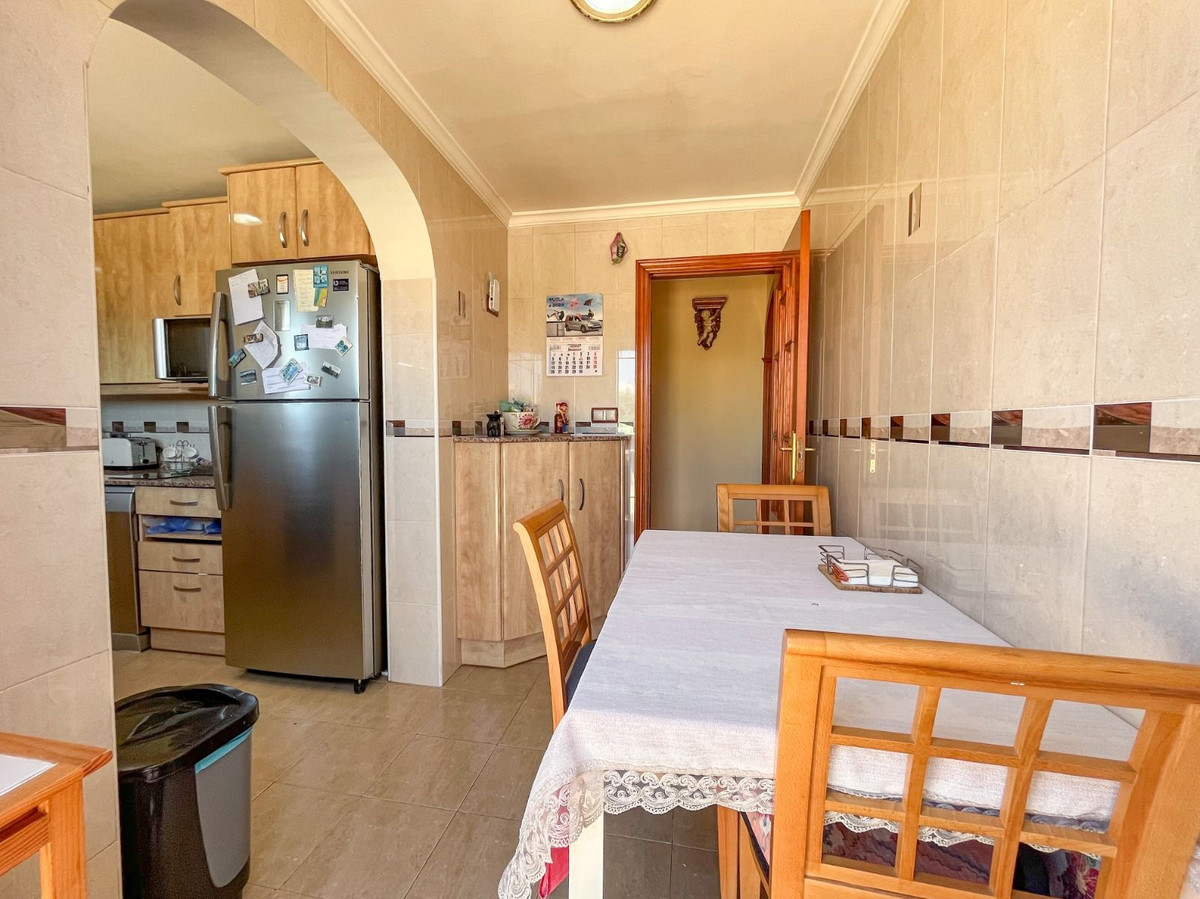 6 Bed Townhouse for sale in La Marina Costa Blanca, Alicante, Spain