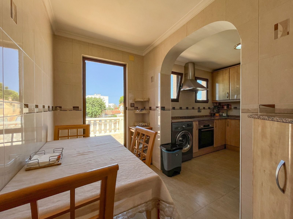 6 Bed Townhouse for sale in La Marina Costa Blanca, Alicante, Spain