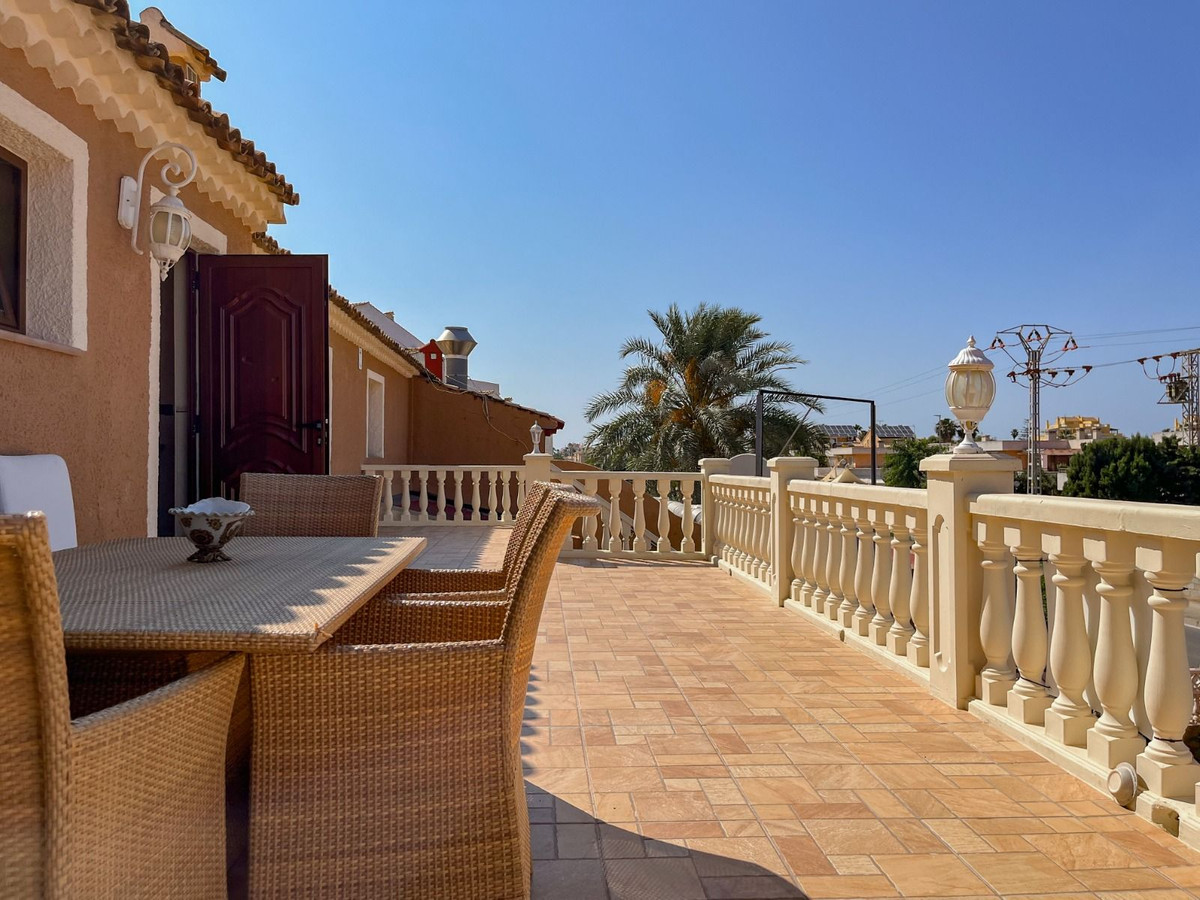 6 Bed Townhouse for sale in La Marina Costa Blanca, Alicante, Spain