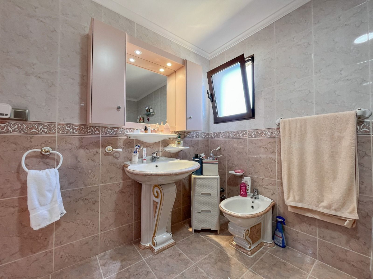 6 Bed Townhouse for sale in La Marina Costa Blanca, Alicante, Spain