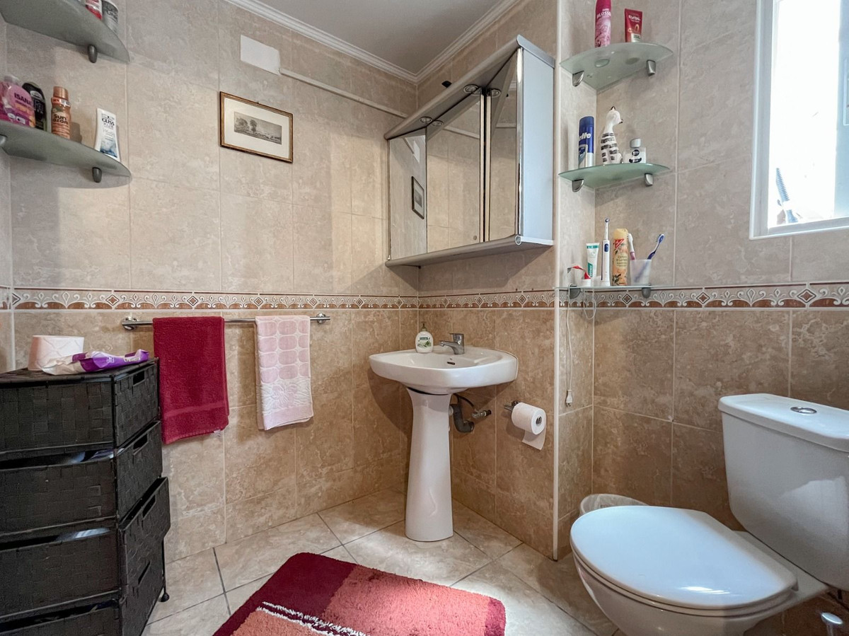6 Bed Townhouse for sale in La Marina Costa Blanca, Alicante, Spain