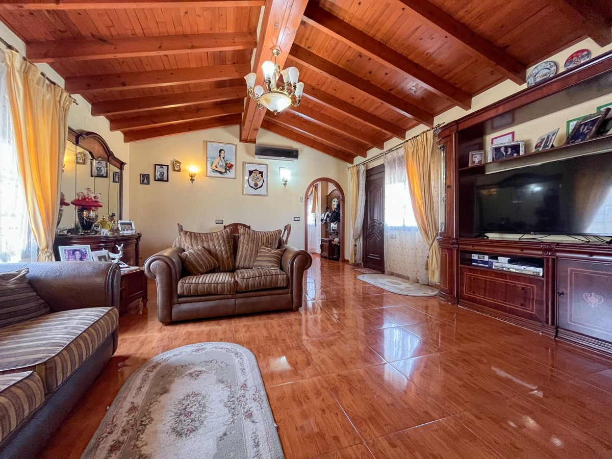 6 Bed Townhouse for sale in La Marina Costa Blanca, Alicante, Spain