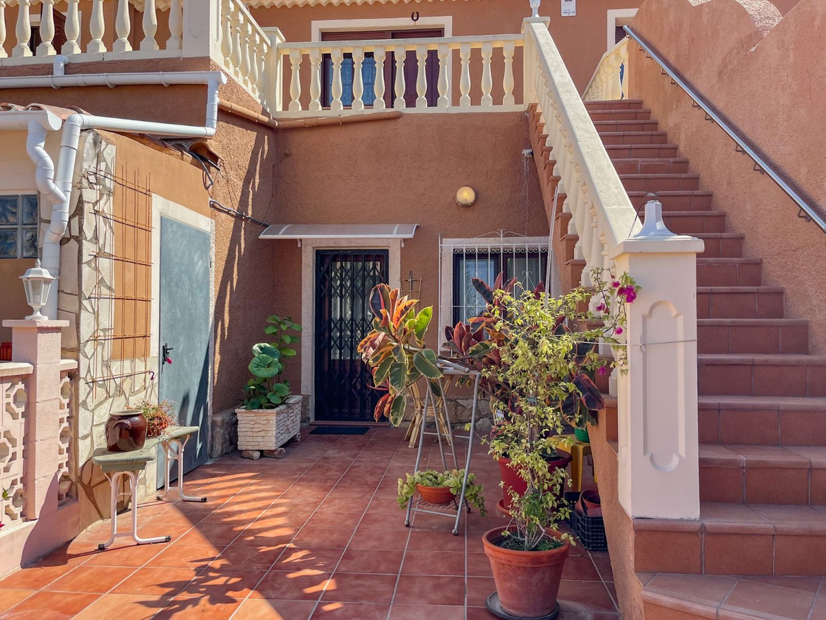 6 Bed Townhouse for sale in La Marina Costa Blanca, Alicante, Spain