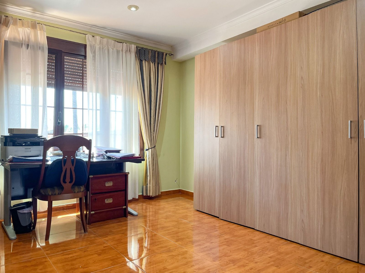 6 Bed Townhouse for sale in La Marina Costa Blanca, Alicante, Spain