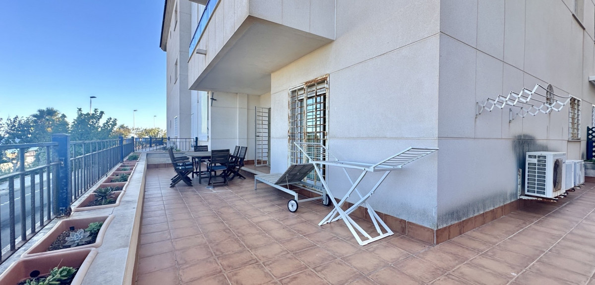 Se vende Apartamento Planta Baja de 2 dormitorios en Costa Blanca, Alicante, España